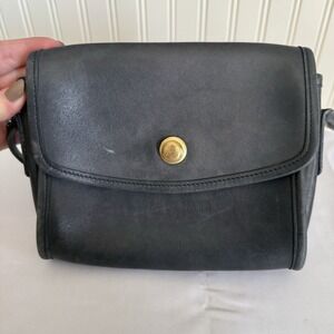 Vintage Coach Chrystie Black Leather Crossbody Bag Purse Small Spring Lock